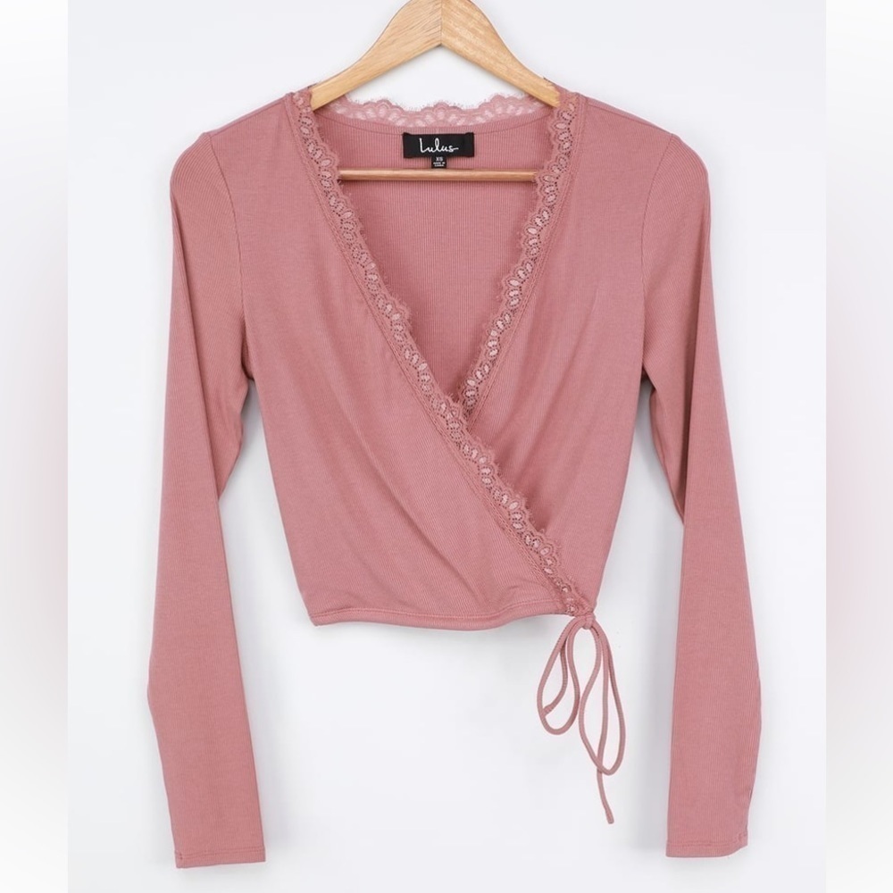 Lulu’s NWT A Little Flirty Mauve Ribbed Lace Long Sleeve Crop Top Medium